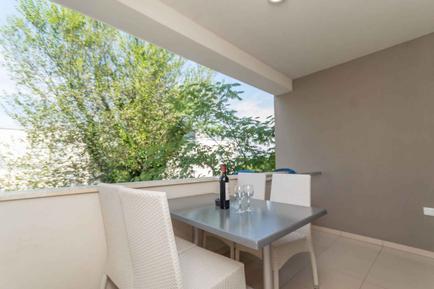  Für 4 Personen: Hübsches Apartment / Ferienwohnung in der Region Njivice