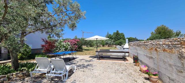  Für 5 Personen: Hübsches Apartment / Ferienwohnung in der Region Peroj