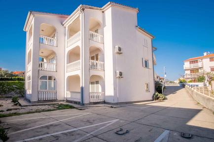  Für 4 Personen: Hübsches Apartment / Ferienwohnung in der Region Krk