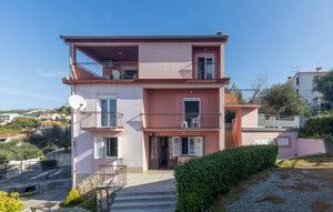  Für 4 Personen: Hübsches Apartment / Ferienwohnung in der Region Rab