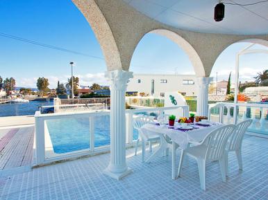 Ferienhaus mit Pool Ferienhaus mit Pool