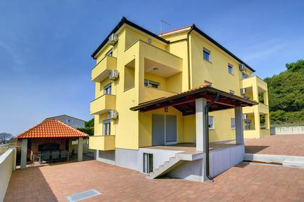  Für 4 Personen: Hübsches Apartment / Ferienwohnung in der Region Medulin