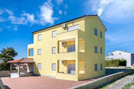 Für 4 Personen: Hübsches Apartment / Ferienwohnung in der Region Medulin