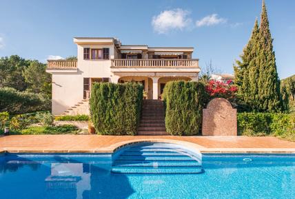 Ferienhaus mit Pool Ferienhaus mit Pool