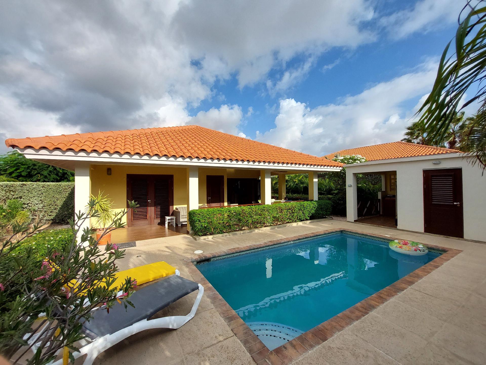 Ferienhaus mit Privatpool für 6 Personen + 1