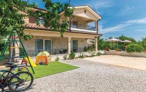 Gemütliches Ferienhaus : Region Santalezi für 9 Personen