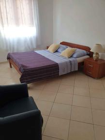  Für 4 Personen: Hübsches Apartment / Ferienwohnung in der Region Šibenik-Knin