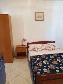  Für 2 Personen: Hübsches Apartment / Ferienwohnung in der Region Pirovac