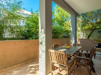  Für 5 Personen: Hübsches Apartment / Ferienwohnung in der Region Njivice