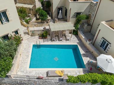 Gemütliches Ferienhaus : Region Douliana für 5 Personen