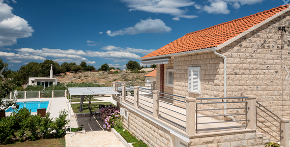 Gemütliches Ferienhaus : Region Donji Humac für 6 Personen