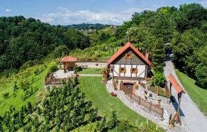 Gemütliches Ferienhaus : Region Gornja Voka für 4 Personen