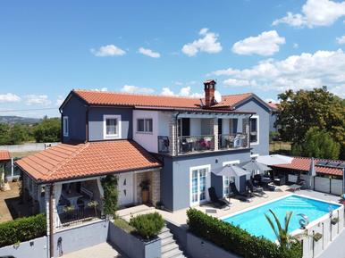  Für 4 Personen: Hübsches Apartment / Ferienwohnung in der Region Kaldanija