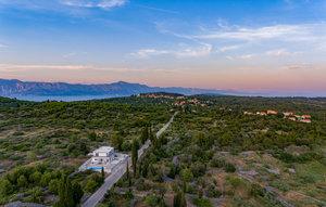 Gemütliches Ferienhaus : Region Bogomolje für 8 Personen