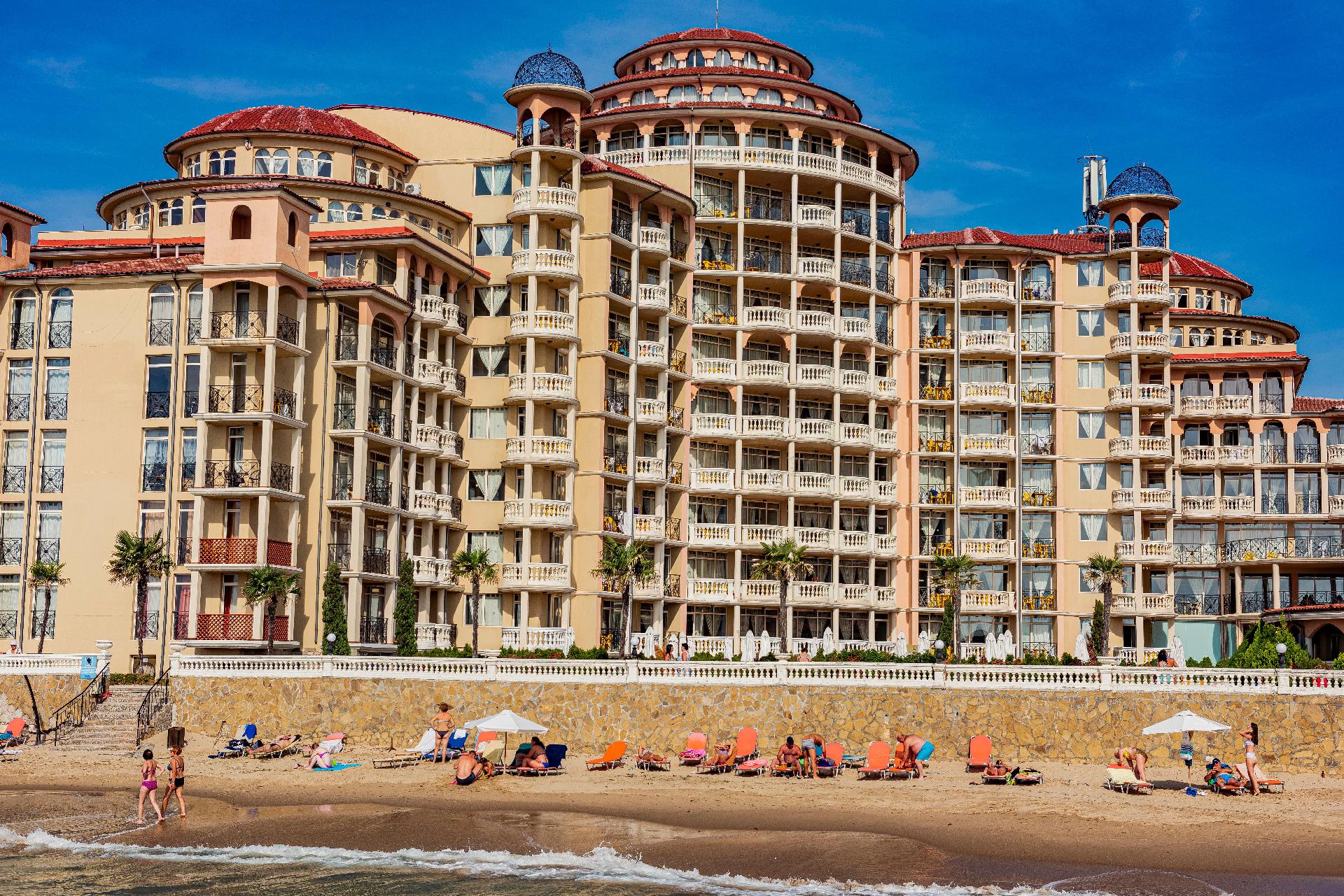 Atrium Beach B403 Elenite Eine 2 Zimmer Wohnung mit Meerblick für 4 Personen