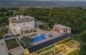 Gemütliches Ferienhaus : Region Grubine für 12 Personen