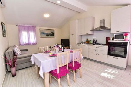  Für 4 Personen: Hübsches Apartment / Ferienwohnung in der Region Zadar