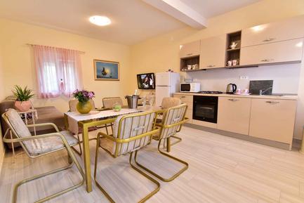  Für 6 Personen: Hübsches Apartment / Ferienwohnung in der Region Zadar