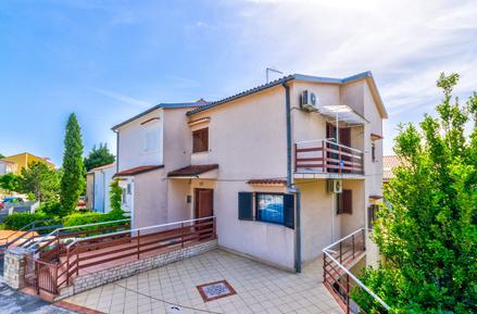  Für 3 Personen: Hübsches Apartment / Ferienwohnung in der Region Kroatische Adriaküste