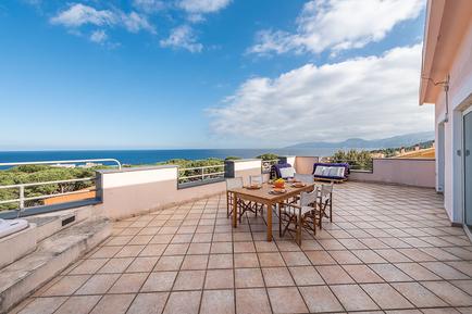 Gemütliches Ferienhaus : Region Cala Gonone für 13 Personen