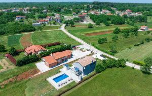 Gemütliches Ferienhaus : Region Manjadvorci für 7 Personen