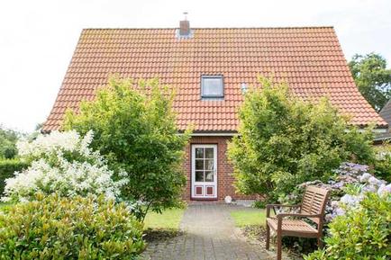 Gemütliches Ferienhaus : Region Utersum für 7 Personen