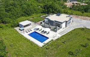 Gemütliches Ferienhaus : Region Grubine für 12 Personen