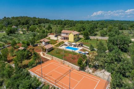  Für 12 Personen: Hübsches Apartment / Ferienwohnung in der Region Istrien