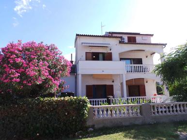  Für 4 Personen: Hübsches Apartment / Ferienwohnung in der Region Privlaka