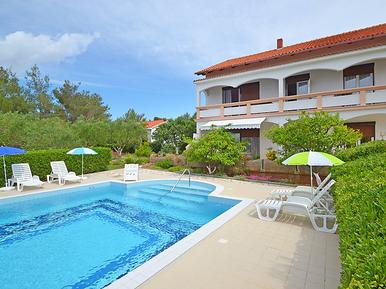 Ferienwohnung mit Pool Ferienwohnung mit Pool
