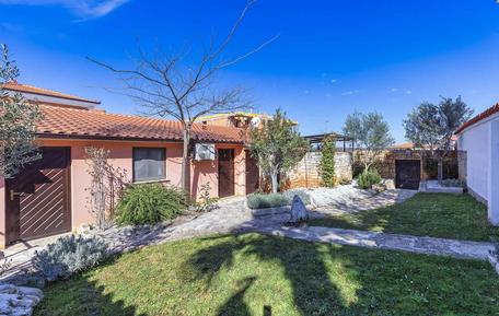  Für 4 Personen: Hübsches Apartment / Ferienwohnung in der Region Porec