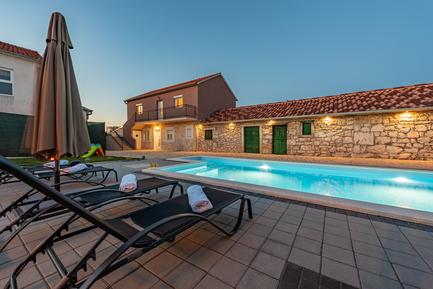 Ferienhaus, Privater Pool