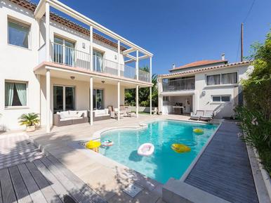 Gemütliches Ferienhaus : Region Antibes für 14 Personen