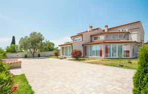 Gemütliches Ferienhaus : Region Valtura für 16 Personen