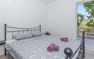  Für 5 Personen: Hübsches Apartment / Ferienwohnung in der Region Šibenik-Knin