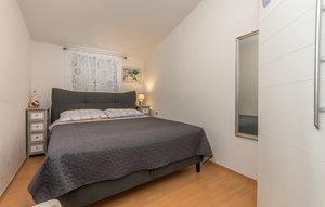  Für 4 Personen: Hübsches Apartment / Ferienwohnung in der Region Pakostane