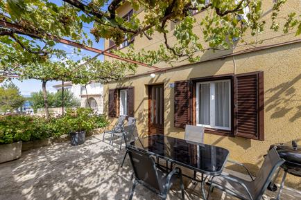  Für 5 Personen: Hübsches Apartment / Ferienwohnung in der Region Kroatische Inseln