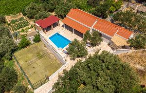 Gemütliches Ferienhaus : Region Zrnovnica für 5 Personen