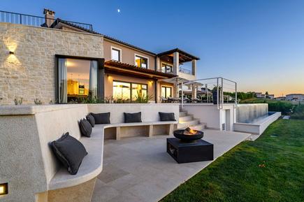 Gemütliches Ferienhaus : Region Bajkini für 8 Personen