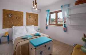 Gemütliches Ferienhaus : Region Rakotule für 8 Personen