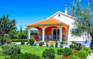 Gemütliches Ferienhaus : Region Banjevci für 8 Personen