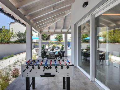 Gemütliches Ferienhaus : Region Premantura für 9 Personen