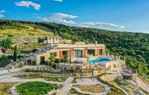 Gemütliches Ferienhaus : Region Dol für 10 Personen