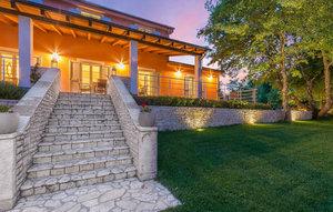 Gemütliches Ferienhaus : Region Modrusani für 10 Personen