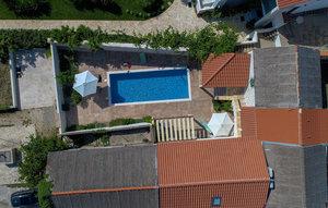 Gemütliches Ferienhaus : Region Nin für 8 Personen