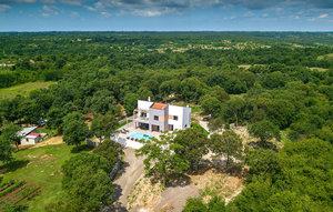 Gemütliches Ferienhaus : Region Orihi für 8 Personen