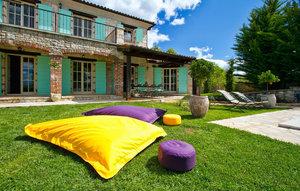 Gemütliches Ferienhaus : Region Radetici für 8 Personen