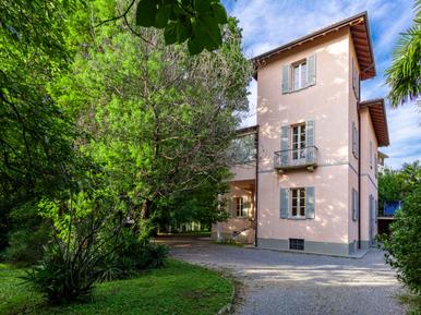 Gemütliches Ferienhaus : Region Dervio für 14 Personen
