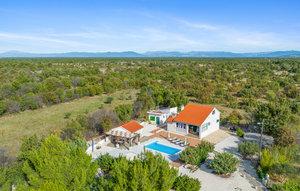 Gemütliches Ferienhaus : Region Šibenik-Knin für 4 Personen