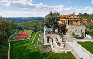 Gemütliches Ferienhaus : Region Presika für 8 Personen